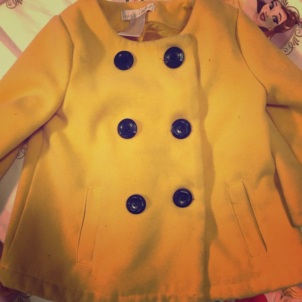 Yellow pea coat